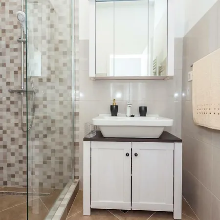 Marinus Apartament Blace