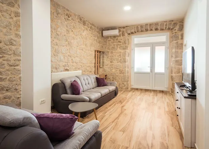 Marinus Apartment Blace